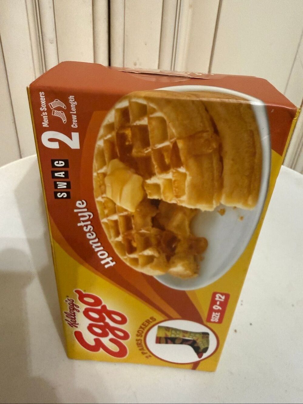Swag Kellogg's Eggo Waffle 2 Pair Crew Socks Shoe Size 9-12 Yellow